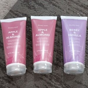 Mary Kay Apple & Almond and Berry & Vanilla Shower Gel Trio
